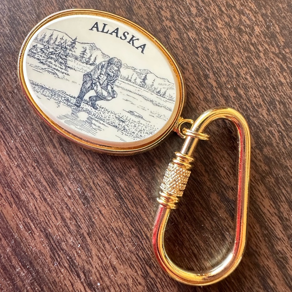 Vintage Barlow Scrimshaw Alaska keychain